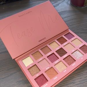 TEASE ME eyeshadow palette BEAUTIFUL / NEW IN BOX